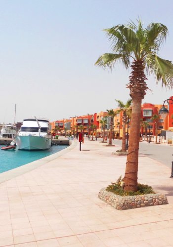 Blick auf die Promenade in Hurghada