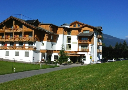 Blick auf das Hotel laurenzhof in Kärnten
